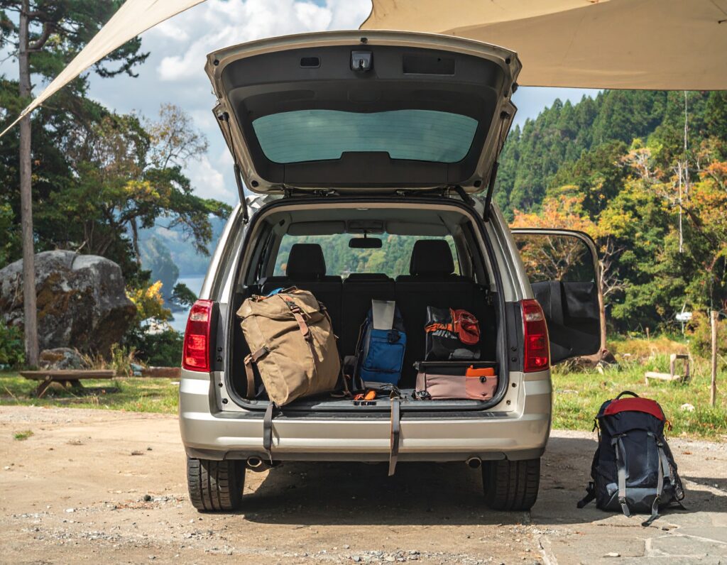 キャンプ場　駐車